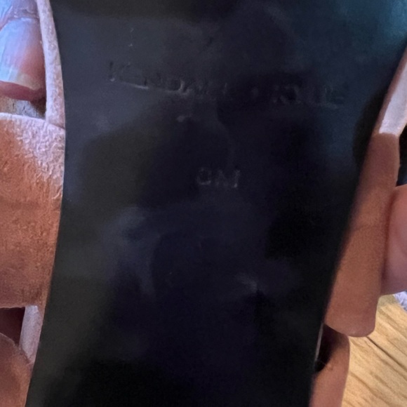 Kendal + Kylie pink suede sandal heels - Picture 8 of 10